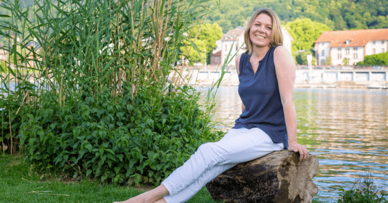 Bild zeigt Elke Kumar in Heidelberg am Neckar